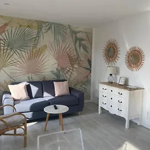 Apartment 418